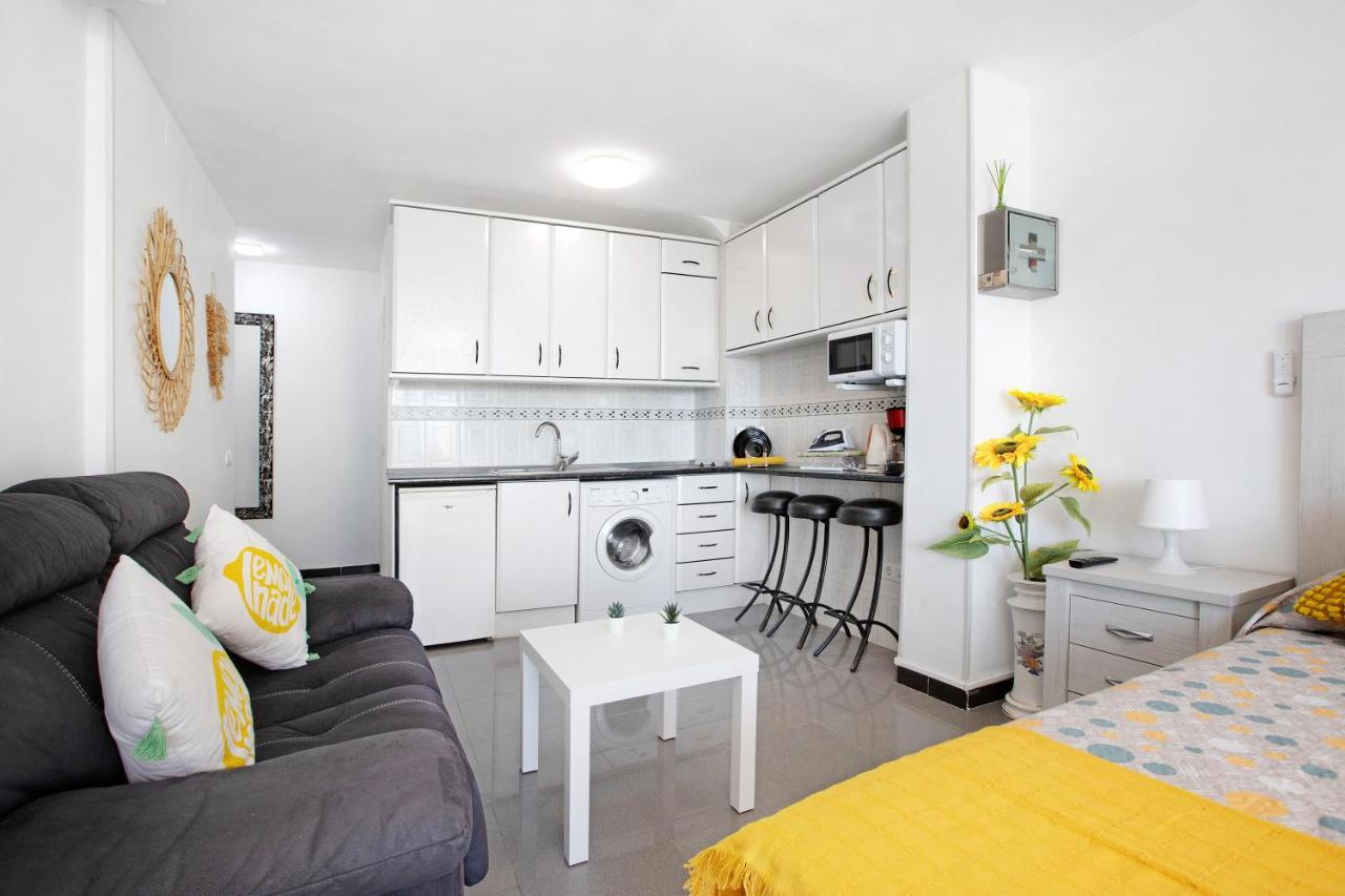 Bulto Carihuela B Apartment ตอร์เรโมลิโนส ภายนอก รูปภาพ